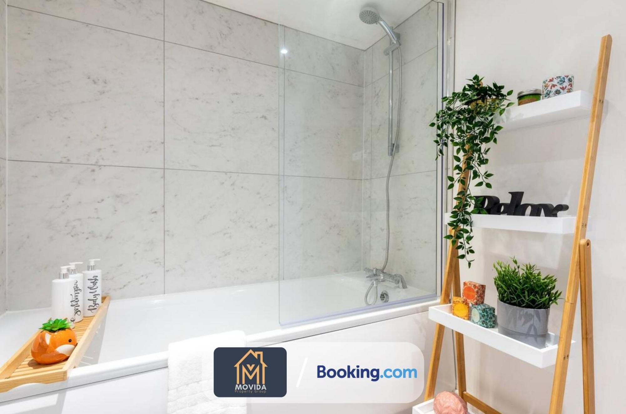 Stylish Two Bed Town Centre Apartment By Movida Property Group Short Lets & Serviced Accommodation With Parking Harrogate Esterno foto